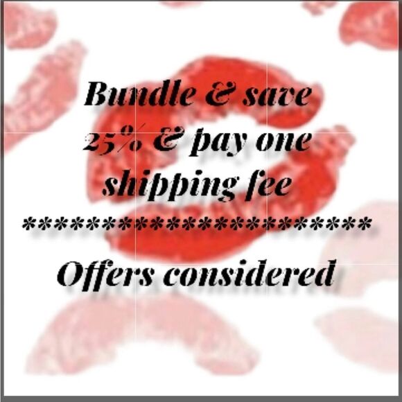 NEW TEXTURED GOLD DOUBLE CIRCLE STUD EARRINGS - Picture 6 of 7